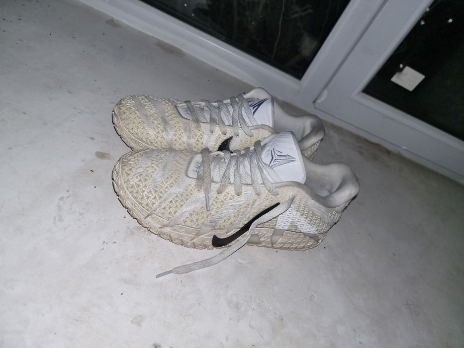 Кроссовки Nike Ja 3 бежевый