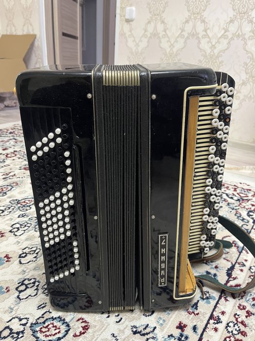 продаю баян рубин