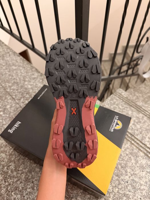 Туристически обувки La Sportiva 40 номер