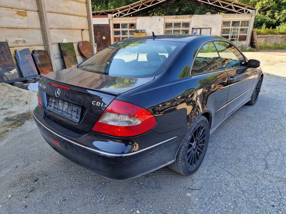 Mercedes CLK220CDI 150кс 646 Facelift  автоматик черен таван НА ЧАСТИ!