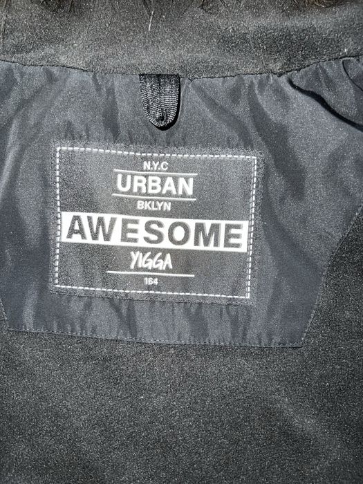 Vând geacă Urban Yigga