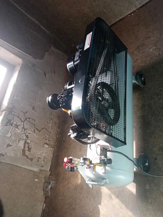 Продам компрессор Alteco acb 100/400