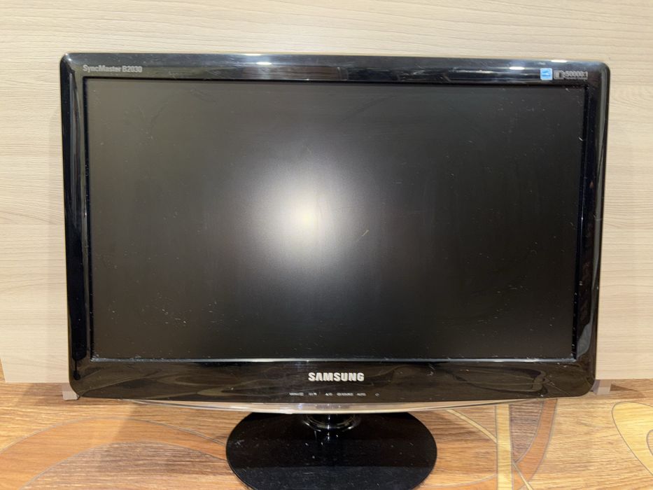 Продам мониторы в рабочем состоянии!