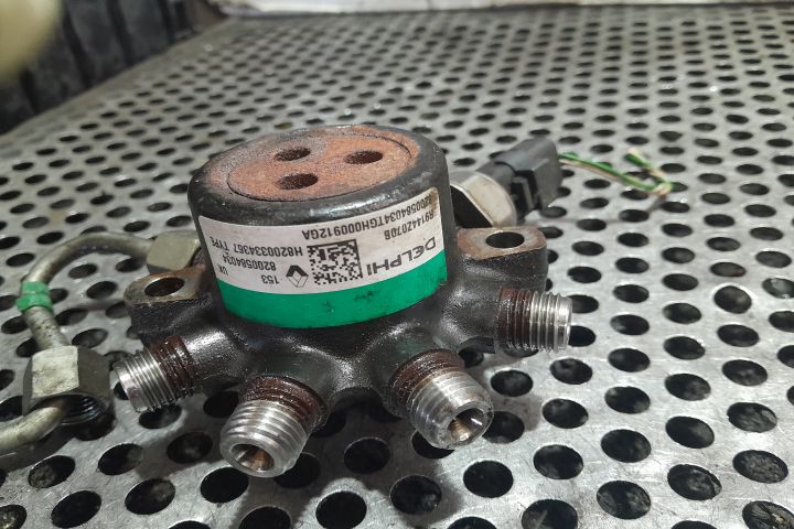 Rampa injectoare 8200584034 / H8200334367 8200584034 / H8200334367 Da