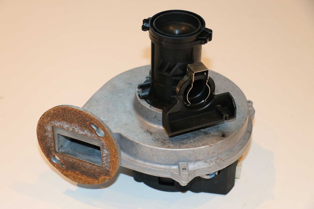 Ventilator FIME MOD.PX118019 02 325V DC 60W centrala Ariston Cares HS