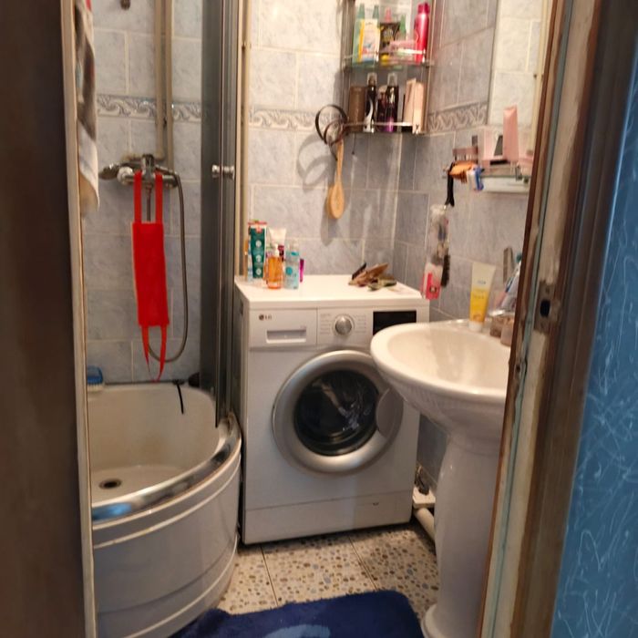 Продам 4х комнатную квартиру