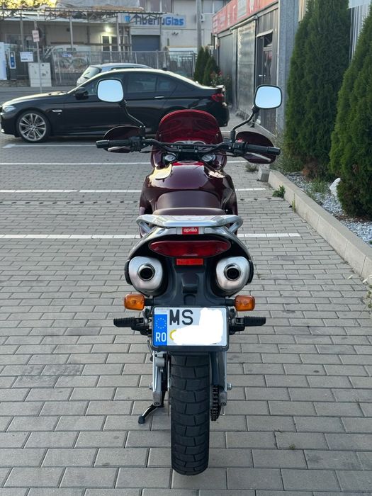 Motocicleta Aprilia pegasso 650