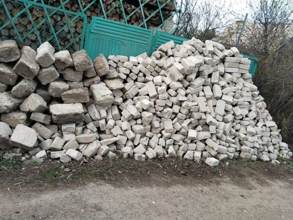 Продам кирпич б/у.