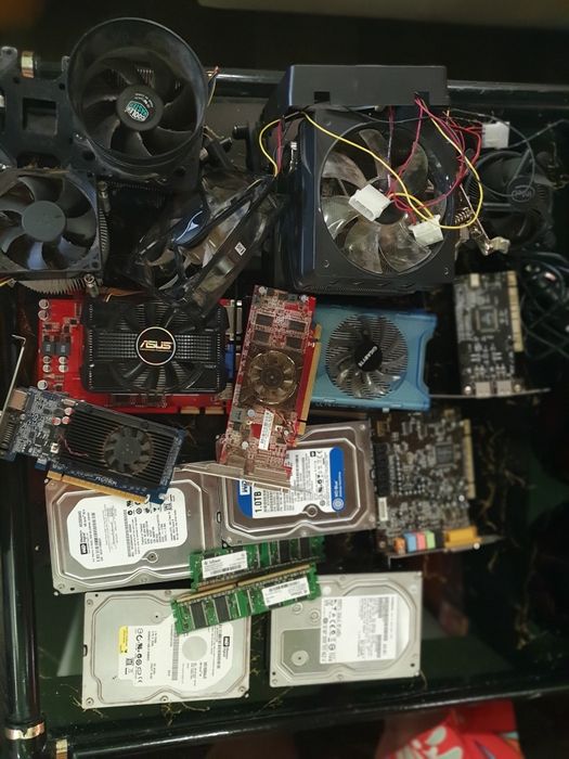 Видео карти,хард дискове, саунд бластер,Cisco, дънни платки и други.