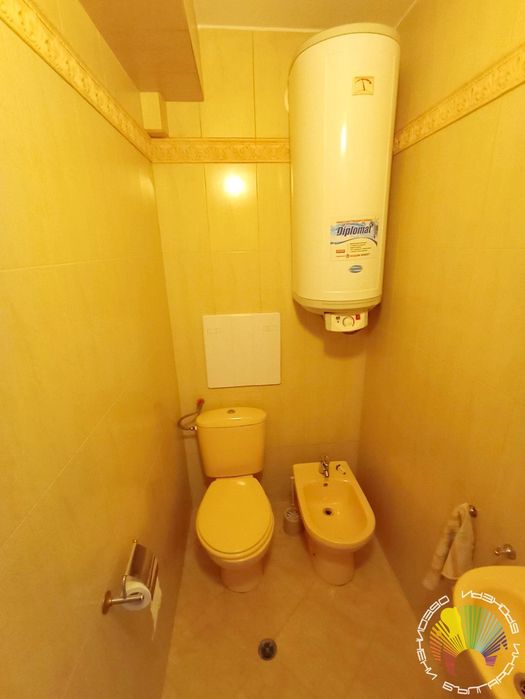 Дава се под наем Тристаен апартамент в Бургас, Възраждане - 120 кв.м за 459 € - Снимка #10