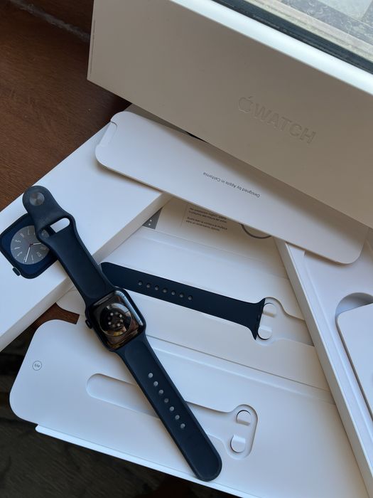 Apple watch 8 series (gps) Продаю