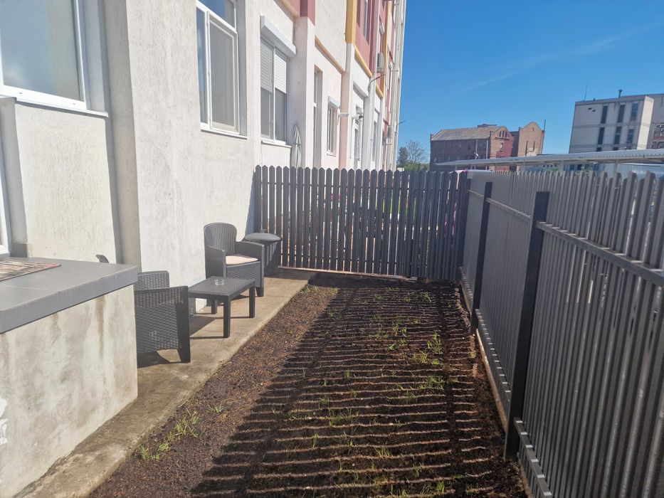 Inchiriez apartament 70 m2 open space , zona Barierei