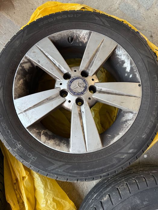 Джанти 17  за Бус Мерцедес усилени