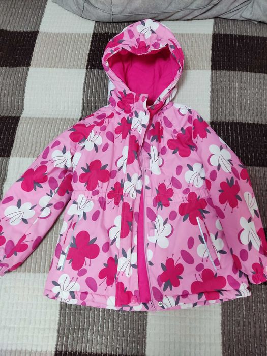 Демисезонная куртка для девочки размер 122
