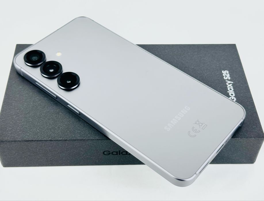 КАТО НОВ! Samsung Galaxy S25 5G 256GB 12RAM Silver Shadow Гаранция!
