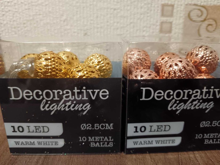 LED гирлянди с къщи,звезди,метални топки.Фигурки Тукан,Арт сърца,цветя