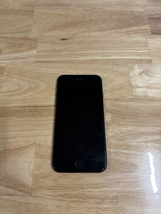 Iphone SE 2020 года 128 гб