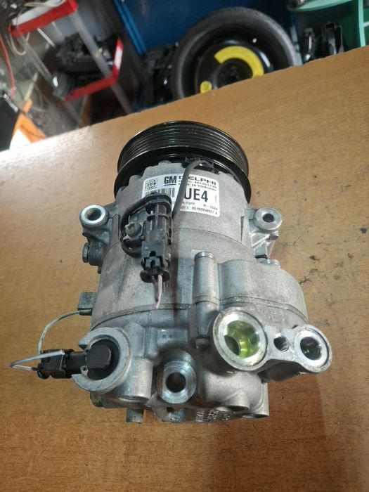 Compresor aer condiționat Opel Astra J Zafira B Meriva B 1.7 1 3 Cdti