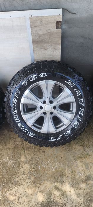 Jante+cauciucuri 265/65/R17 M/T Nissan