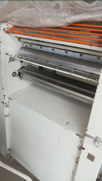 Тестораскатка. Хамир ёядиган аппарат