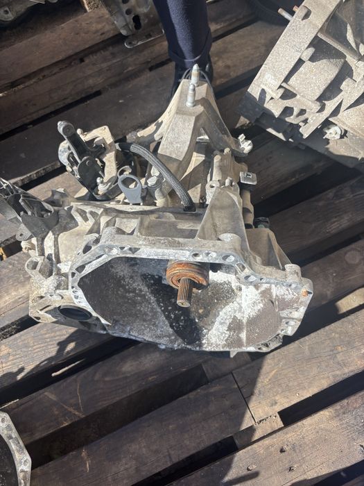 Cutie viteze 10 sce logan 2017 2020 , jh3 372