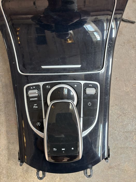 Централна конзола Mercedes GLE