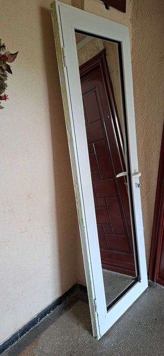 Usa pvc cu geam termopan oglinda,pe ambele fete.