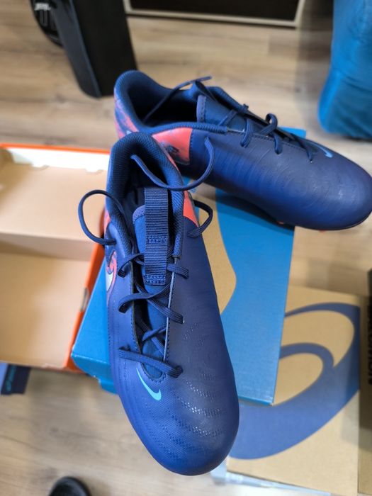 Детски футболни обувки Nike , различни номера