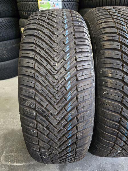 235/60/17 Continental 2бр