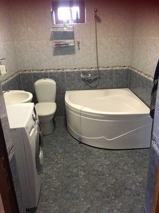 2х этажный дом 3,8 соток 6 комнат по ул.Ахунбабаева