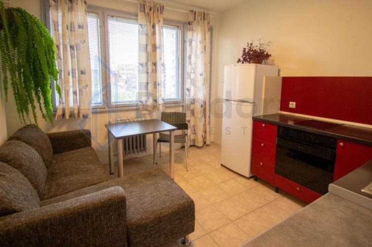 Дава се под наем Двустаен апартамент в София, Красно село - 70 кв.м за 525 € - Снимка #1