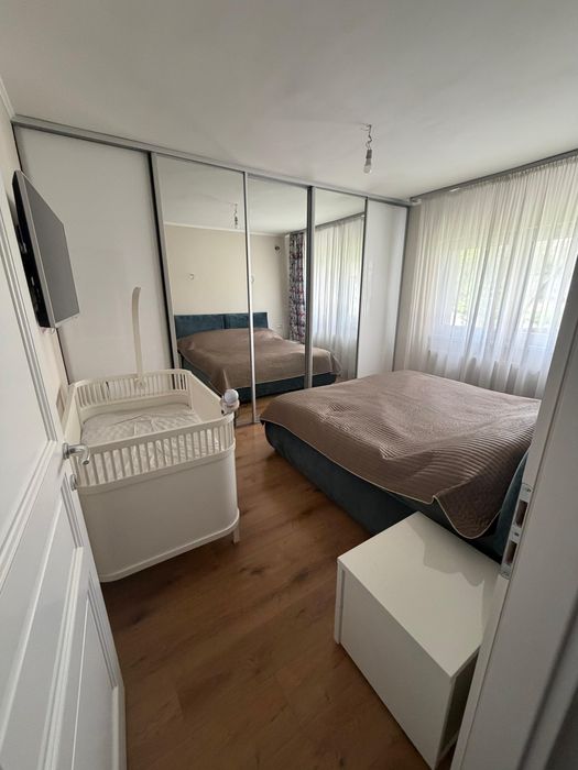 Vand apartament 3 camere mobilat
