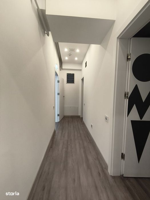 Birou și curte 100 mp in Centru, curte proprie și loc parcare.