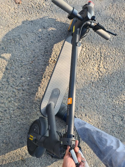 Mi electro scooter 1s
