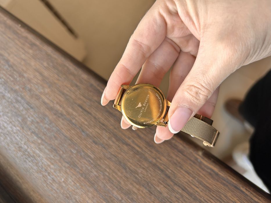 Часовник Olivia Burton