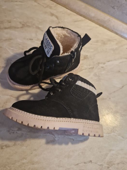 Топли детски боти с цип и връзки