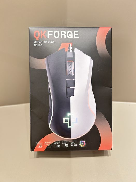 Mouse gaming QK FORGE cu fir, RGB