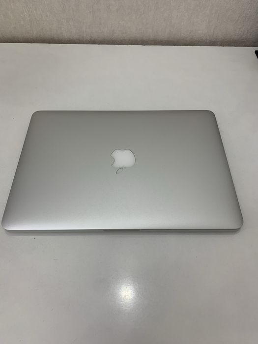 MacBook Pro 13 (Early 2015) / i5 / 8GB / Retina — Состояние отличное!