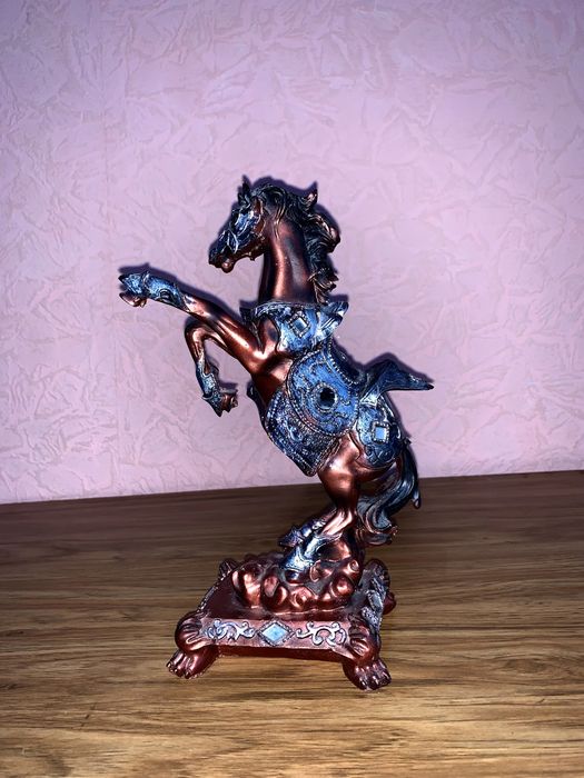 Продам статуэтку