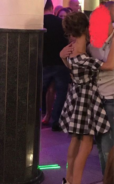 Рокля Резвая черно бяла