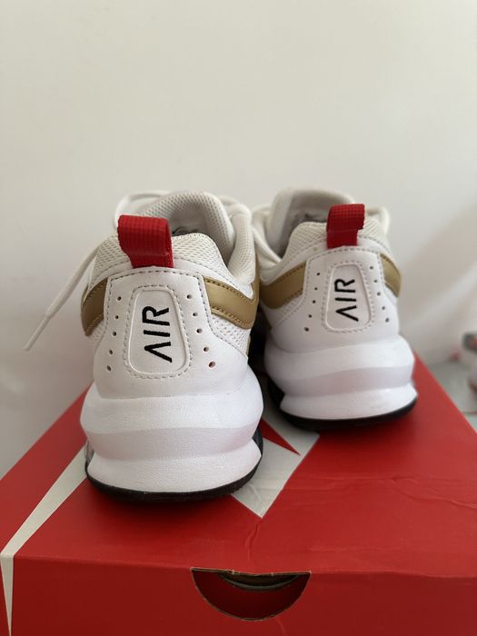 Маратонки NIKE Air Max Ap