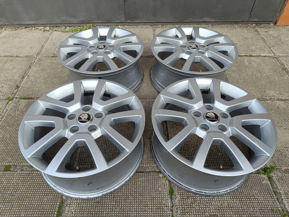 ОРИГИНАЛНИ джанти 17 ' цола 5x112 SKODA / Шкода ЕТ45 7J 57,1