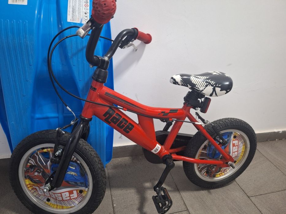 Vând bicicleta baiat