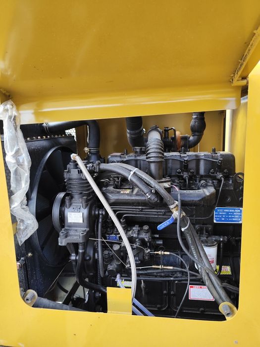 Погрузчик 938 новый без пробег