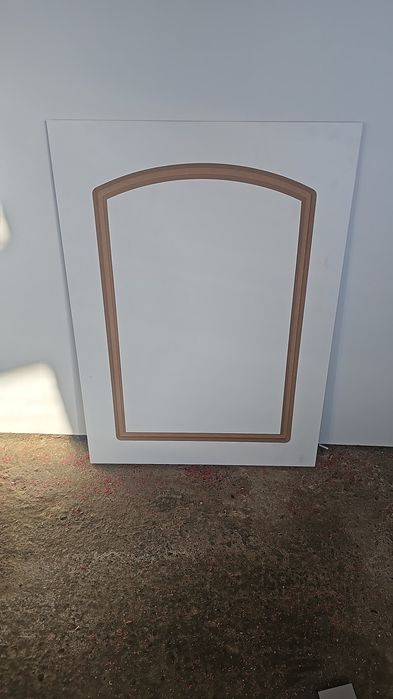 Fronturi usi mobilier