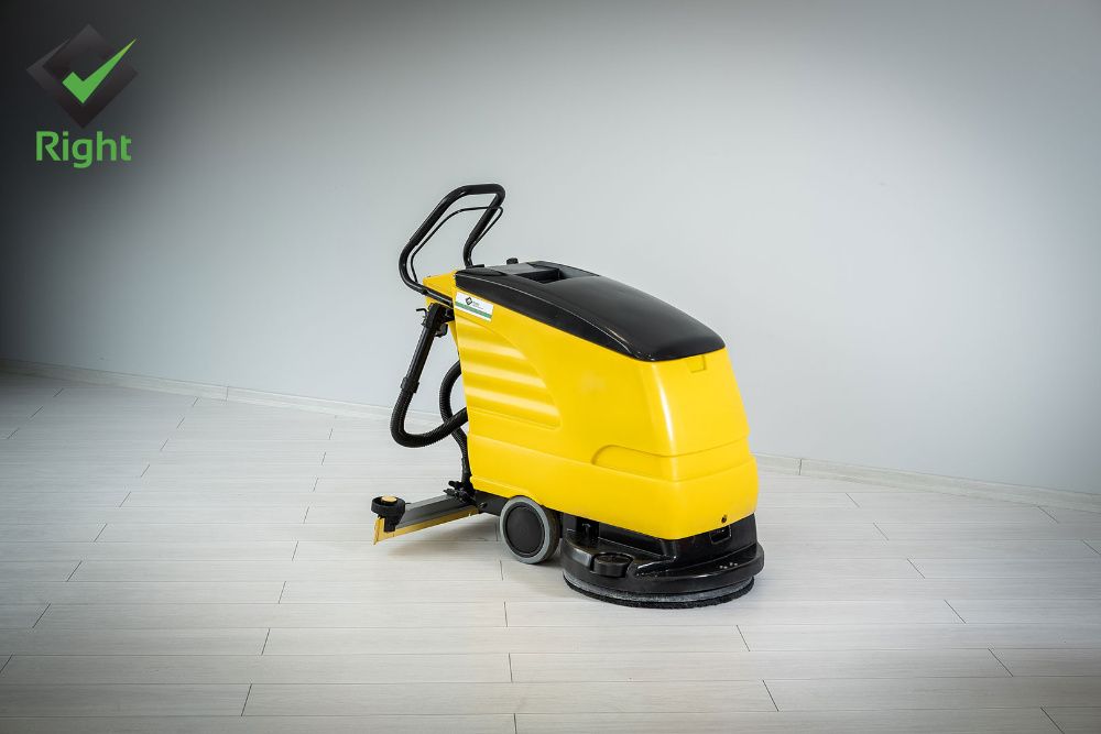 Машина за почистване под наем