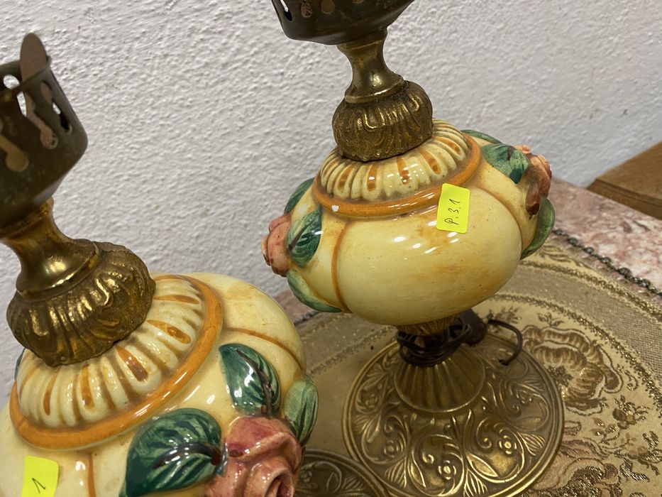 Чифт стари френски лампи от порцелан и месинг