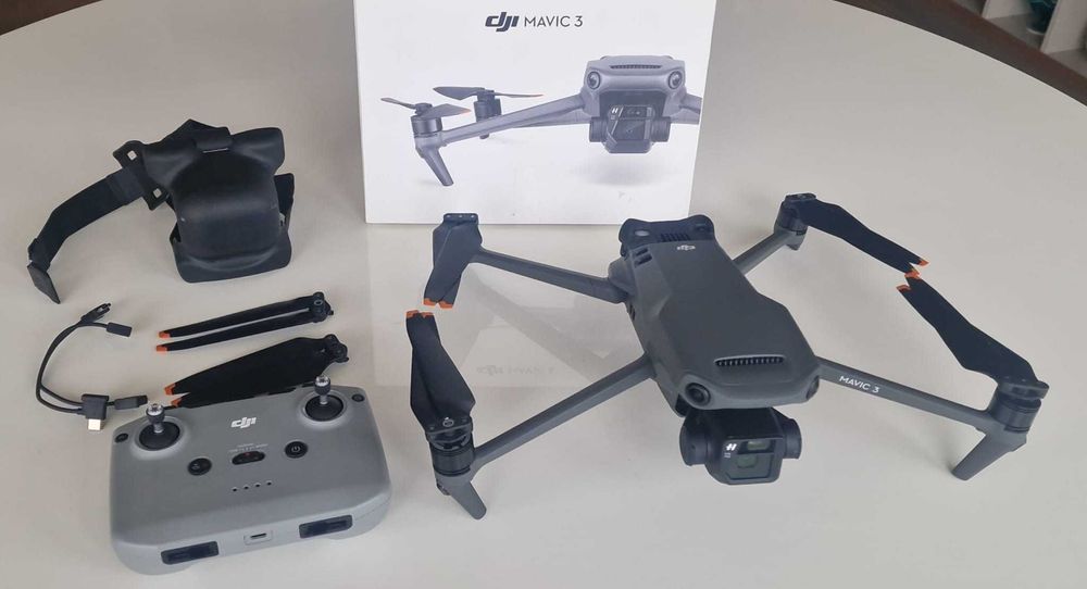 DJI Mavic 3, cutie completa, stare perfecta