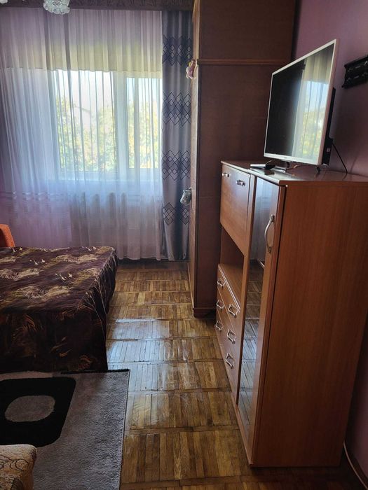 Închiriez aparatment
