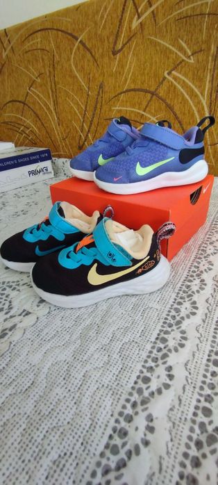 Маратонки Nike revolution 22 номер